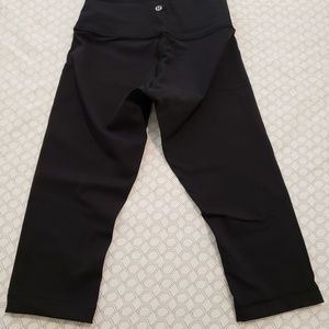 Lululemon Align Crop Capris